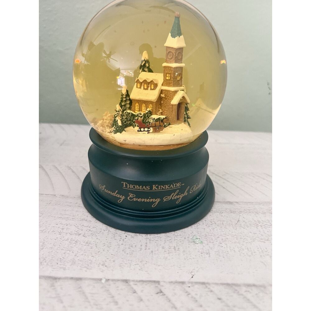 Thomas Kinkade Sunday Evening Sleigh Ride Snow Globe 1996 - Picture 8 of 9